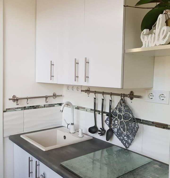 Apartment Modern Flat With Perfect Location *